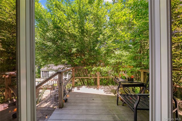47 Floral Road, Rocky Point, NY 11778
