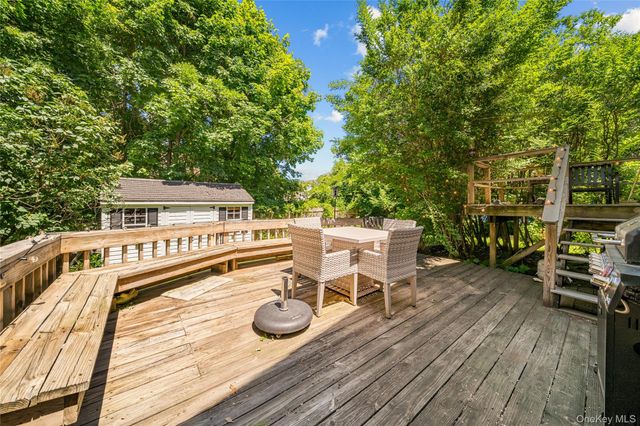 47 Floral Road, Rocky Point, NY 11778