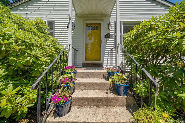 47 Floral Road, Rocky Point, NY 11778