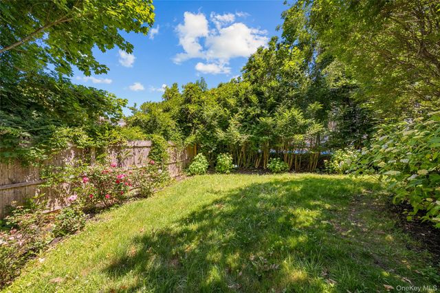 47 Floral Road, Rocky Point, NY 11778