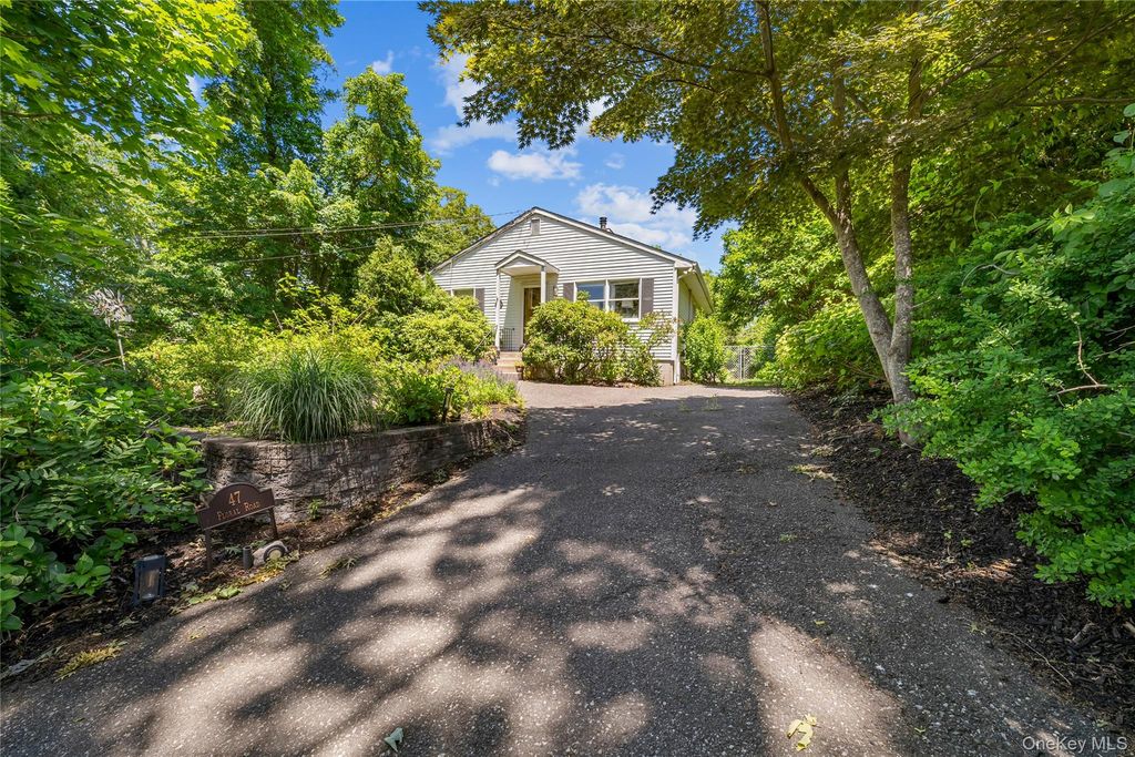47 Floral Road, Rocky Point, NY 11778