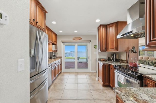 8342 W LAKE MARION ROAD, Haines City, FL 33844