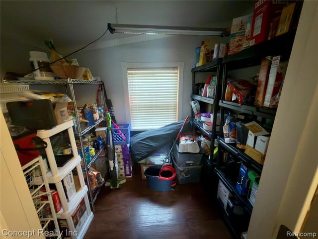 29154 Van Riper Street, Flat Rock, MI 48134