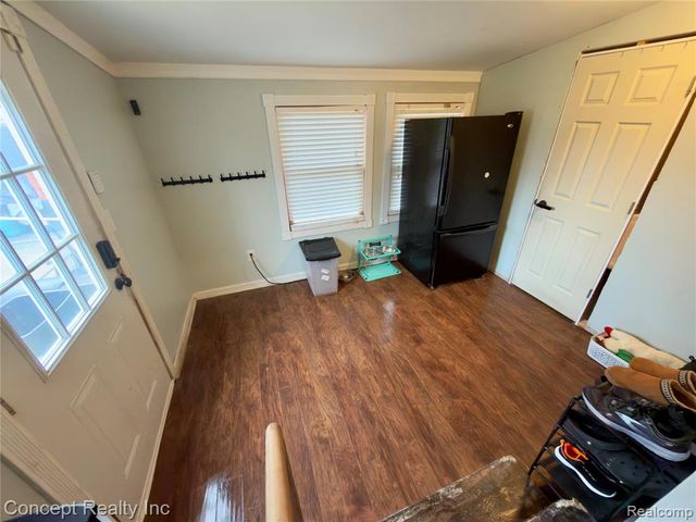 29154 Van Riper Street, Flat Rock, MI 48134