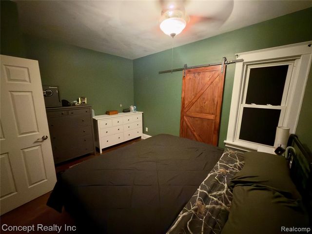 29154 Van Riper Street, Flat Rock, MI 48134