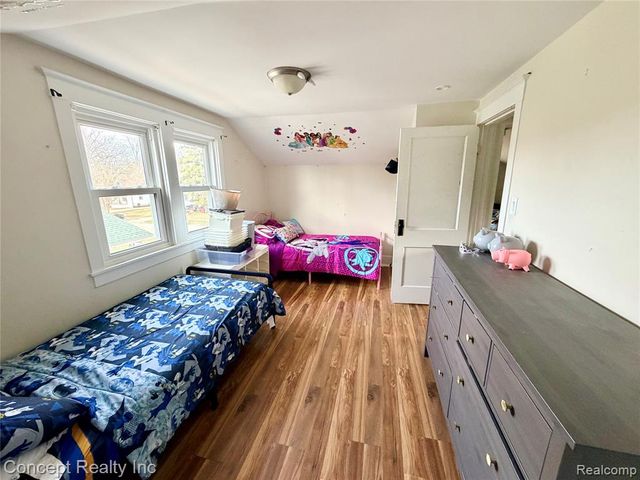 29154 Van Riper Street, Flat Rock, MI 48134