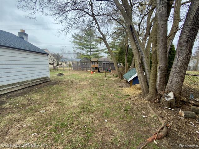 29154 Van Riper Street, Flat Rock, MI 48134