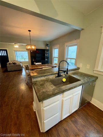 29154 Van Riper Street, Flat Rock, MI 48134