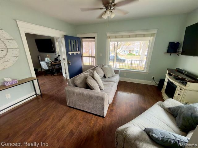 29154 Van Riper Street, Flat Rock, MI 48134