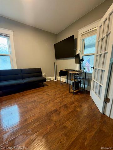 29154 Van Riper Street, Flat Rock, MI 48134