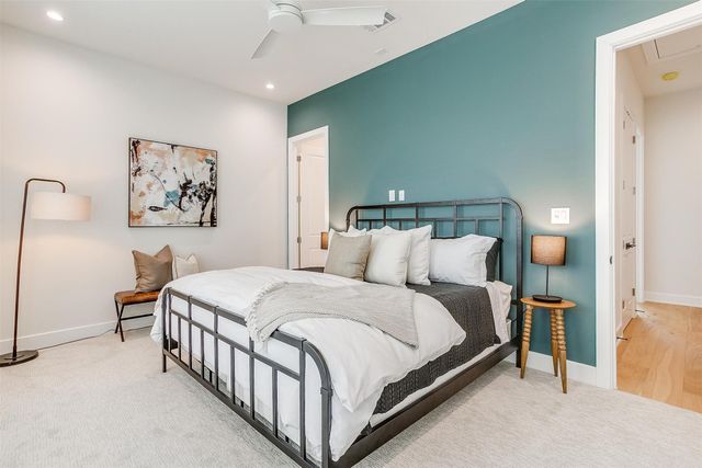 128 S Cooper Street, Arlington, TX 76013