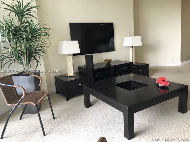 3530 Mystic Pointe Dr 1008, Aventura, FL 33180