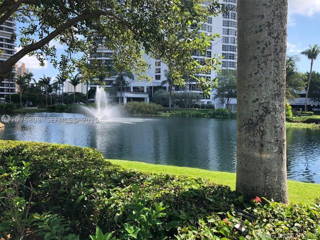 3530 Mystic Pointe Dr 1008, Aventura, FL 33180