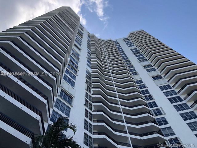 3530 Mystic Pointe Dr 1008, Aventura, FL 33180