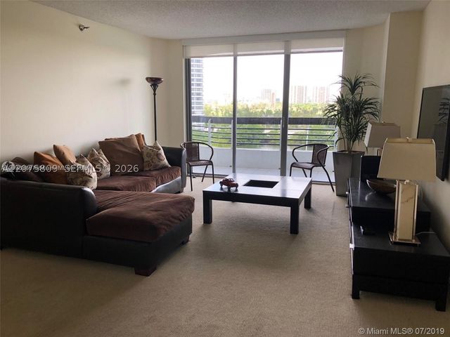 3530 Mystic Pointe Dr 1008, Aventura, FL 33180