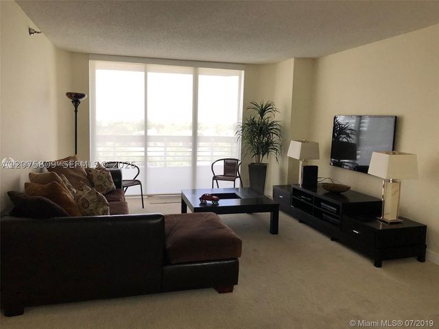 3530 Mystic Pointe Dr 1008, Aventura, FL 33180