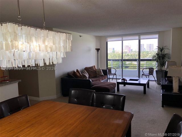 3530 Mystic Pointe Dr 1008, Aventura, FL 33180