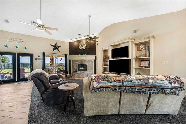 15897 W Gore Blvd, Cache, OK 73527