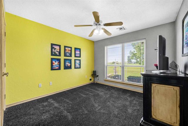 15897 W Gore Blvd, Cache, OK 73527
