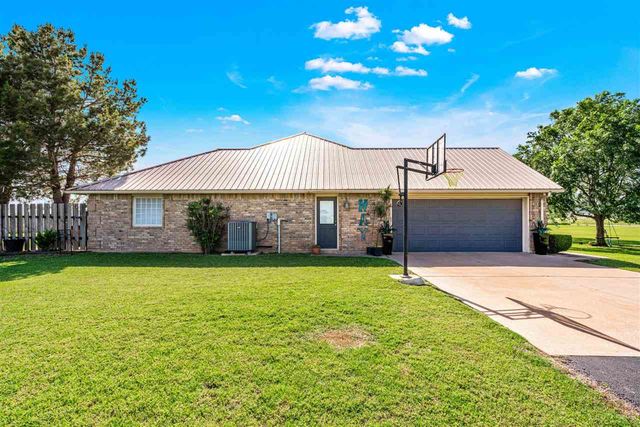 15897 W Gore Blvd, Cache, OK 73527