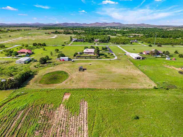 15897 W Gore Blvd, Cache, OK 73527