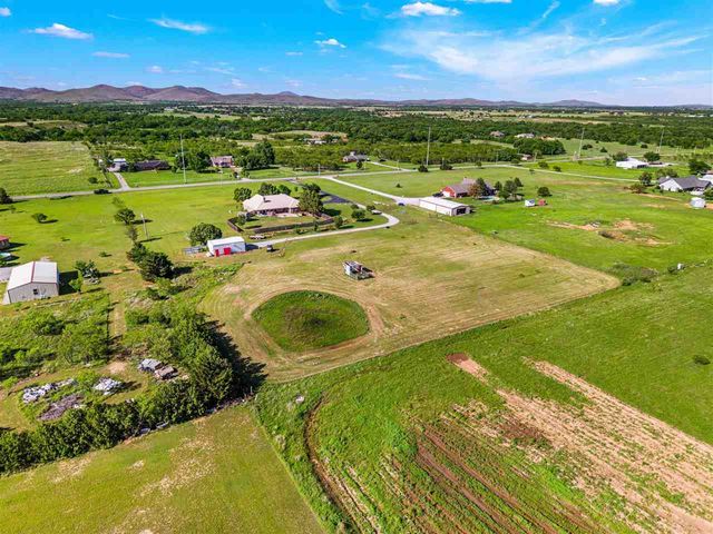 15897 W Gore Blvd, Cache, OK 73527