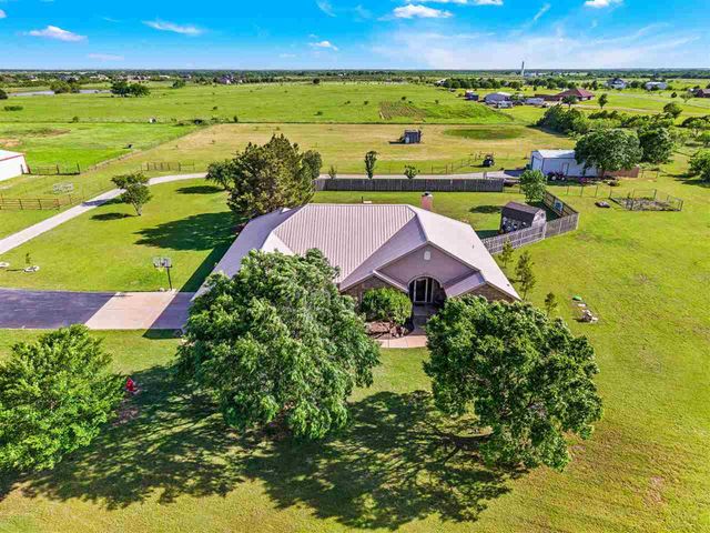 15897 W Gore Blvd, Cache, OK 73527