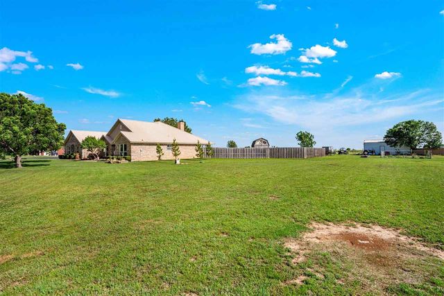 15897 W Gore Blvd, Cache, OK 73527