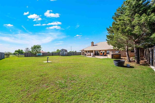 15897 W Gore Blvd, Cache, OK 73527