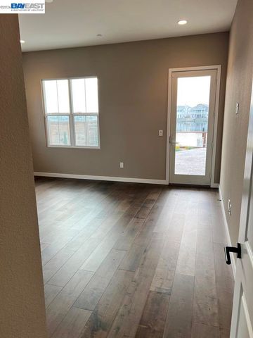 3125 Delta Coves Dr, Bethel Island, CA 94511