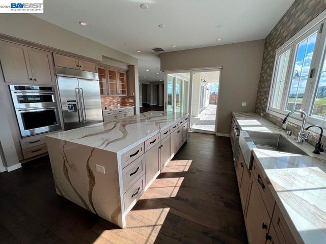 3125 Delta Coves Dr, Bethel Island, CA 94511