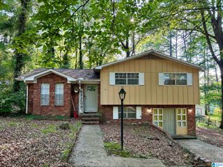 2416 DEBBIE DRIVE, Center Point, AL 35215