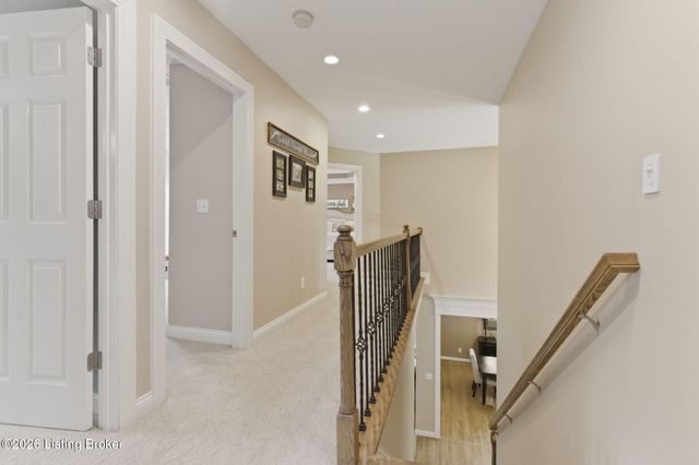 11037 Perwinkle Ln, Louisville, KY 40291