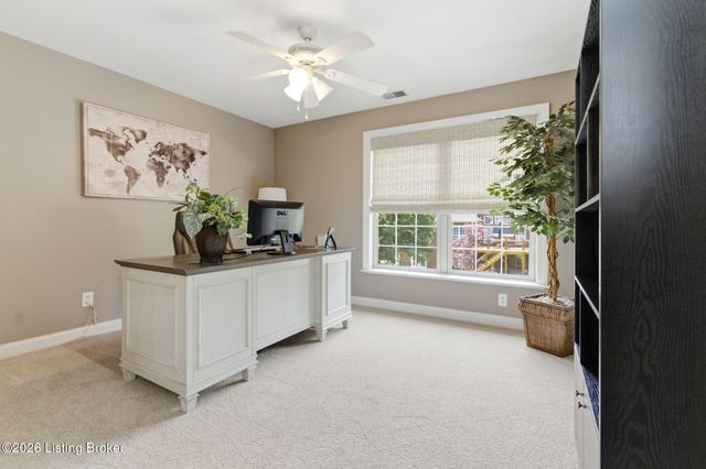 11037 Perwinkle Ln, Louisville, KY 40291