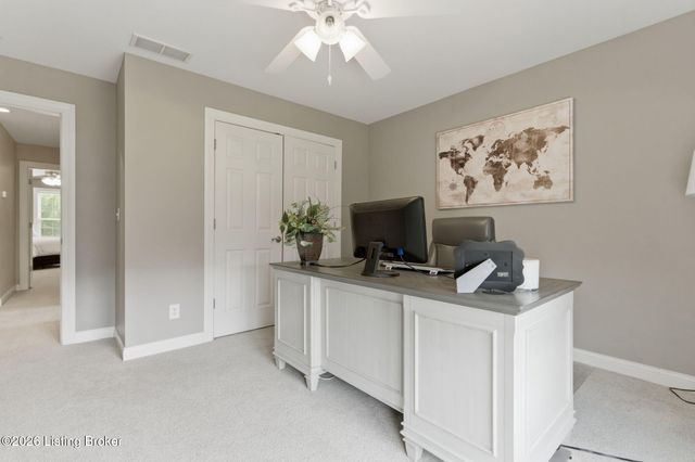 11037 Perwinkle Ln, Louisville, KY 40291