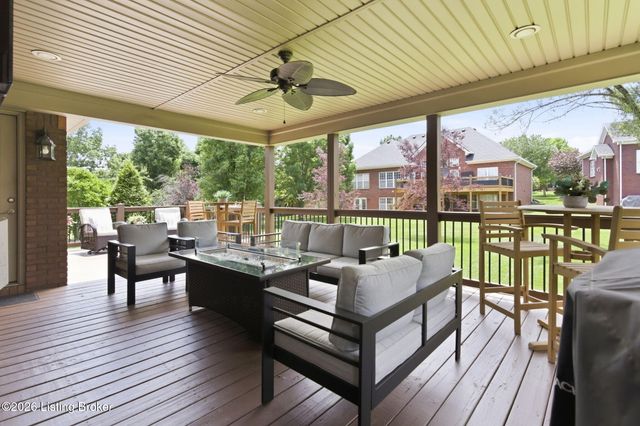 11037 Perwinkle Ln, Louisville, KY 40291