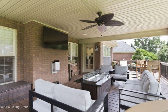 11037 Perwinkle Ln, Louisville, KY 40291