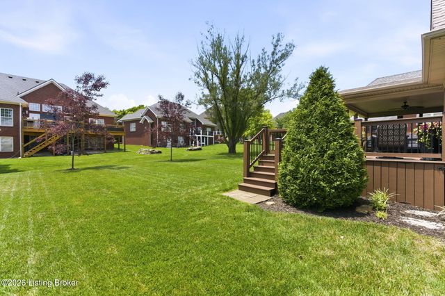 11037 Perwinkle Ln, Louisville, KY 40291