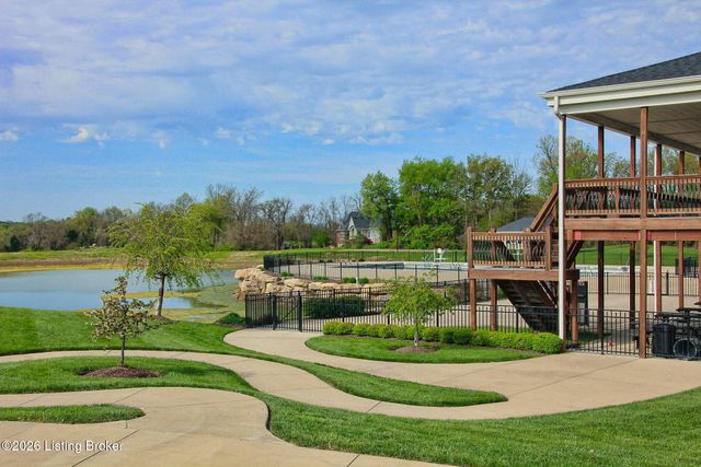 11037 Perwinkle Ln, Louisville, KY 40291