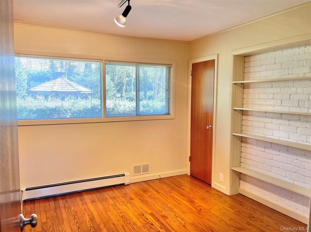 48 Old Town Lane, Huntington, NY 11743