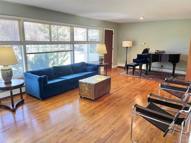 48 Old Town Lane, Huntington, NY 11743