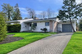 48 Old Town Lane, Huntington, NY 11743