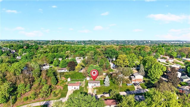 417 Peters Dr, Shaler, PA 15116