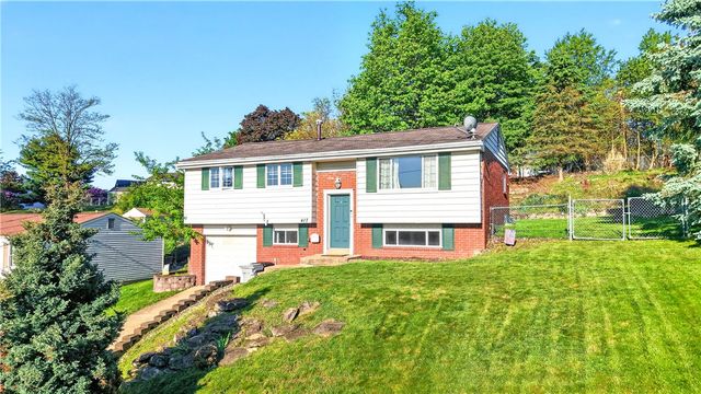 417 Peters Dr, Shaler, PA 15116