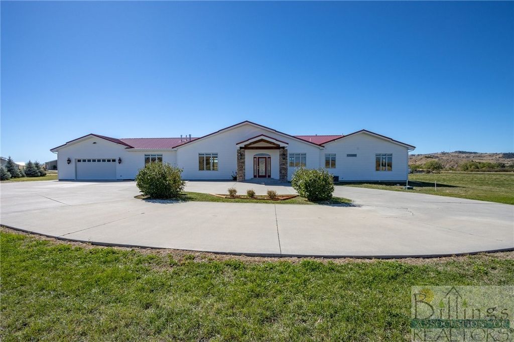 325 Three Wolf ROAD, Huntley, MT 59037