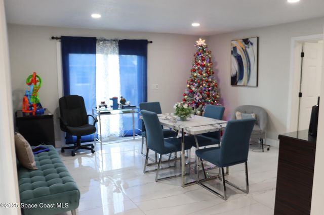 363 Royal Street SE, Palm Bay, FL 32909