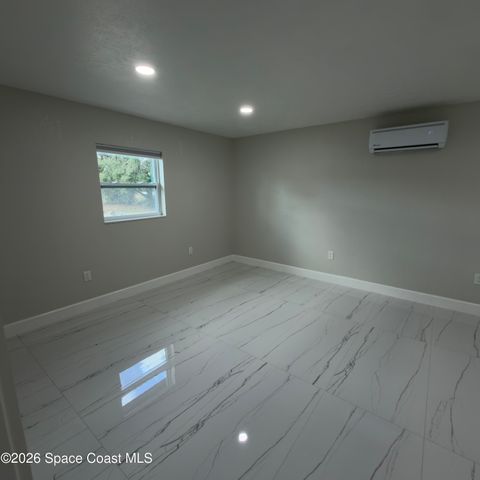 363 Royal Street SE, Palm Bay, FL 32909
