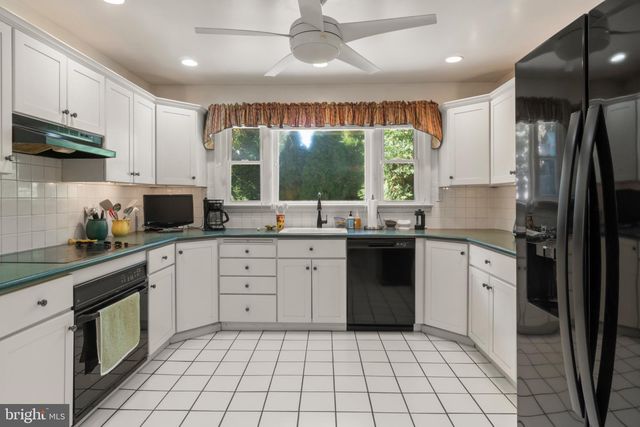 406 GRAISBURY AVE, Haddonfield, NJ 08033