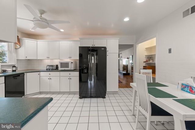 406 GRAISBURY AVE, Haddonfield, NJ 08033
