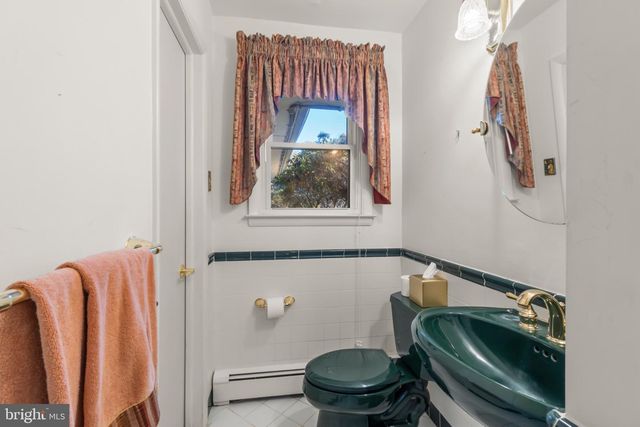 406 GRAISBURY AVE, Haddonfield, NJ 08033